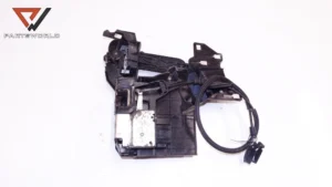 Брава врата предна лява  за ford  fiesta vi (mk6) 1.4 duratec 16v