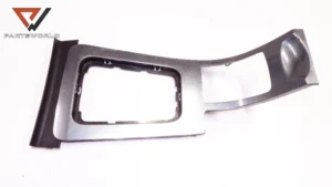 Лайсна около скоростен лост  за peugeot 407 sw 1.6 hdi 136hp sportwagon