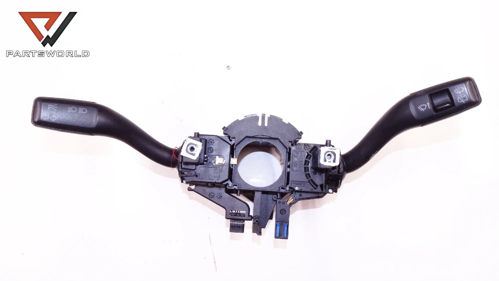 dsc03357_partsworld Лостчета мигачи и чистачки 8P0953519 8P0953513A за AUDI A3 (8P) 1.9 TDI 105 hp (hatchback) - Image 1