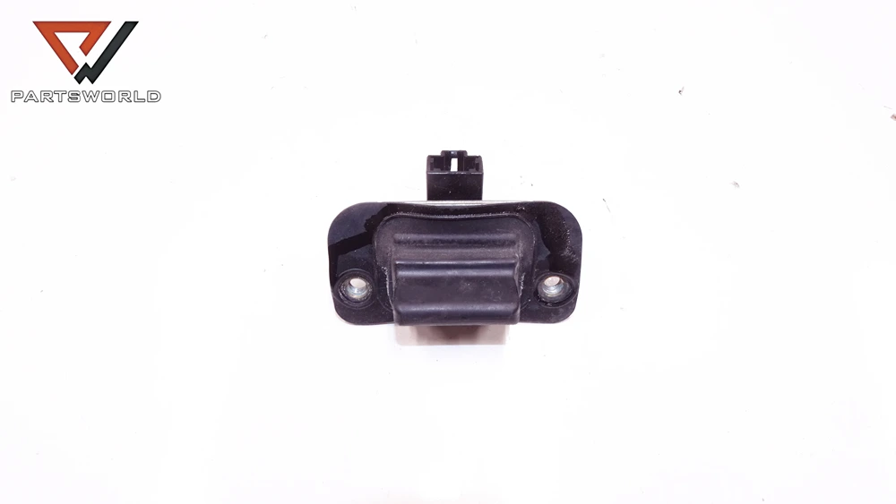 dsc05668_partsworld Бутон отваряне заден капак за HONDA Civic VIII Hatchback 2.2 D 140 hp - Image 1