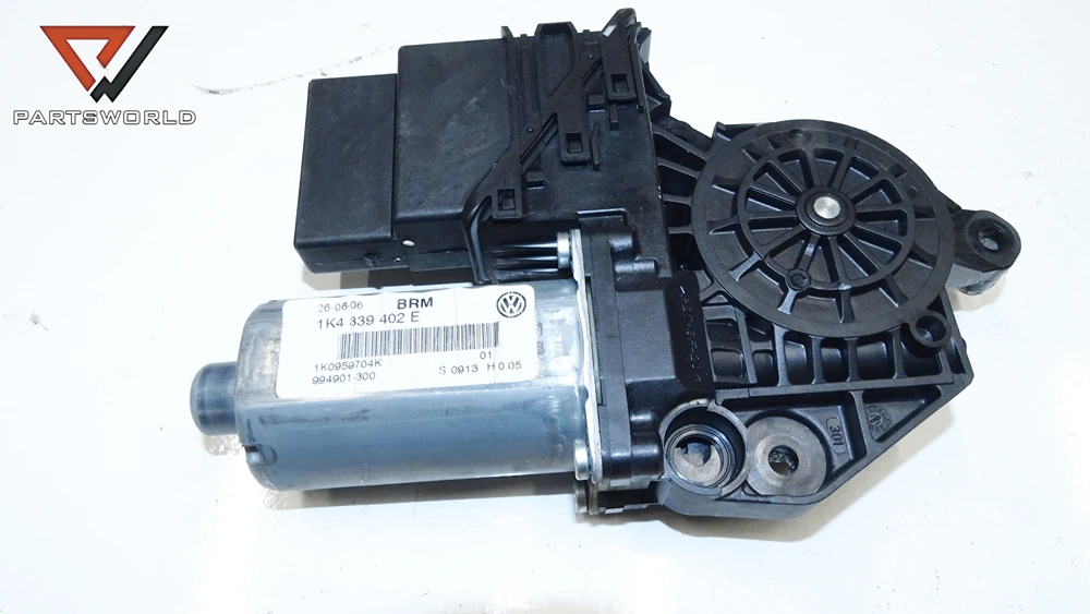 dsc05882_partsworld Машинка ел стъкло задно дясно за VW Golf V 2.0 TDI 140 hp 4 MOTION (BMM) (hatchback) - Image 1